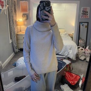 Turtle neck sweater